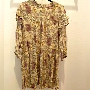 NWOT a.n.a Floral Ruffle Shoulder Dress